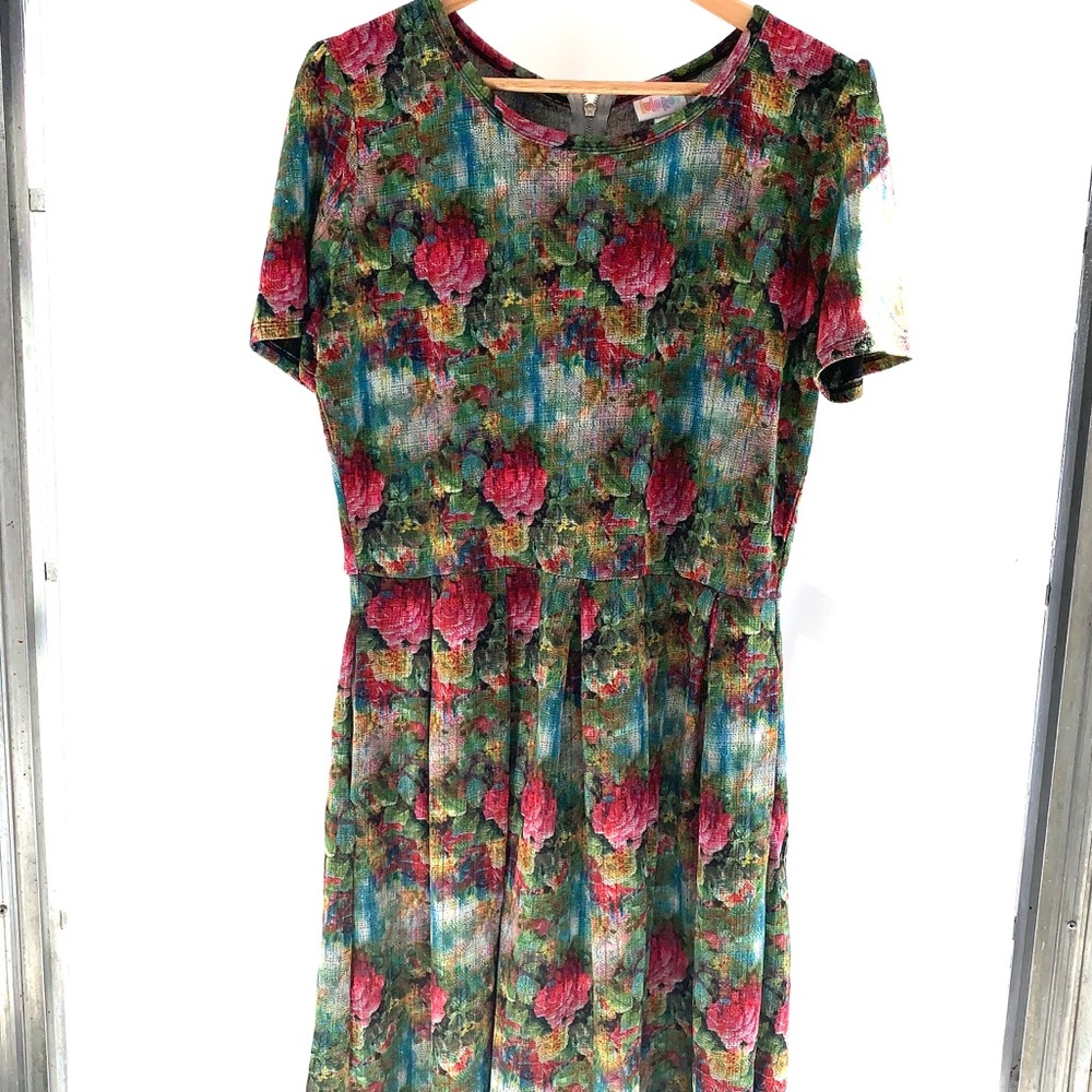 Watercolor Floral 2XL LuLaRoe Amelia Dress